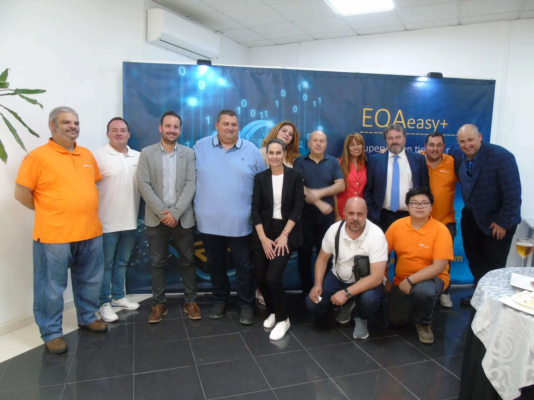 Imagen de galería EQA 16