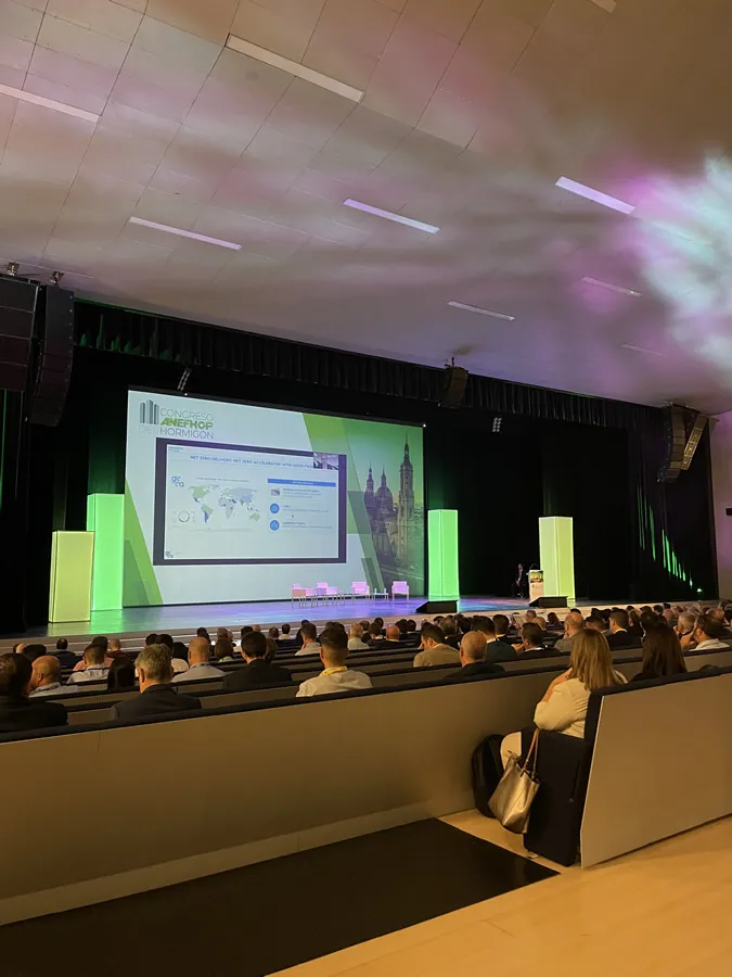 Asistentes y actividad en el Congreso del Hormigón