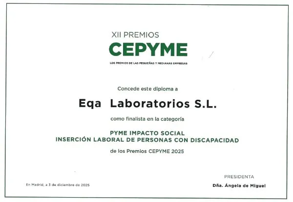 Placa de finalistas de los Premios CEPYME recibida por EQA Laboratorios SL